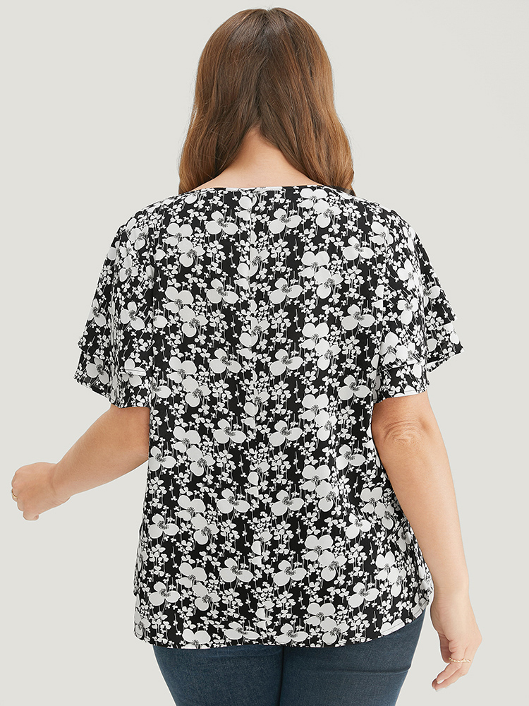 Plus Size Women Dailywear Ditsy Floral Ruffle Sleeve Short sleeve Round Neck Elegant Blouses BloomChic 