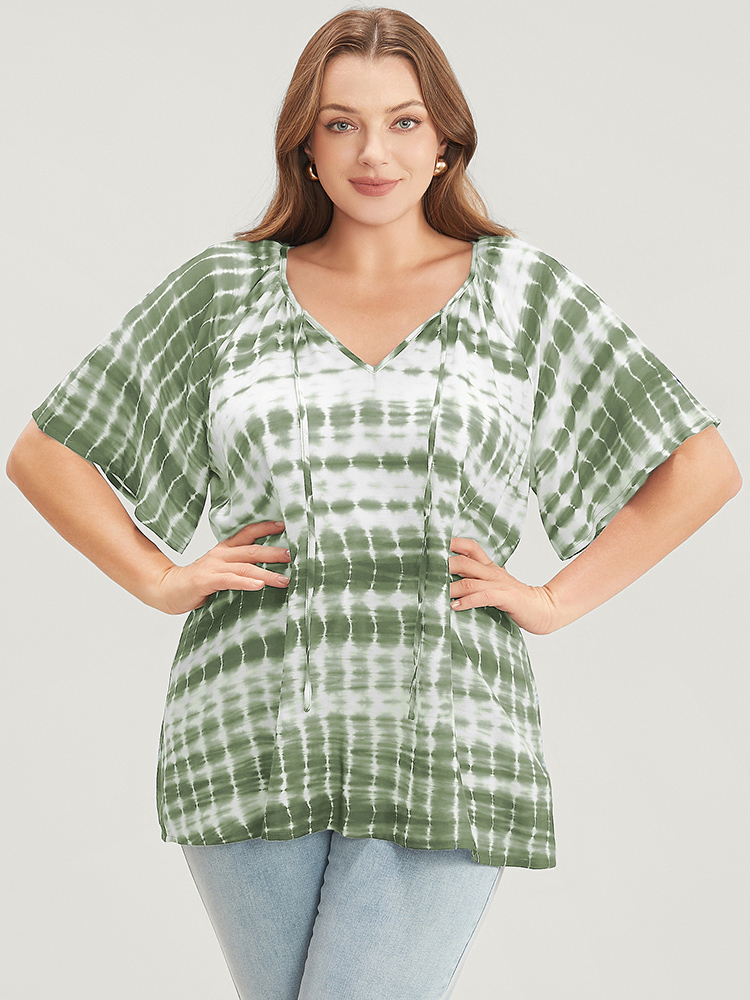 Plus Size Women Dailywear Tie Dye Tie Dye Raglan sleeve Short sleeve V-neck Vacation Blouses BloomChic 