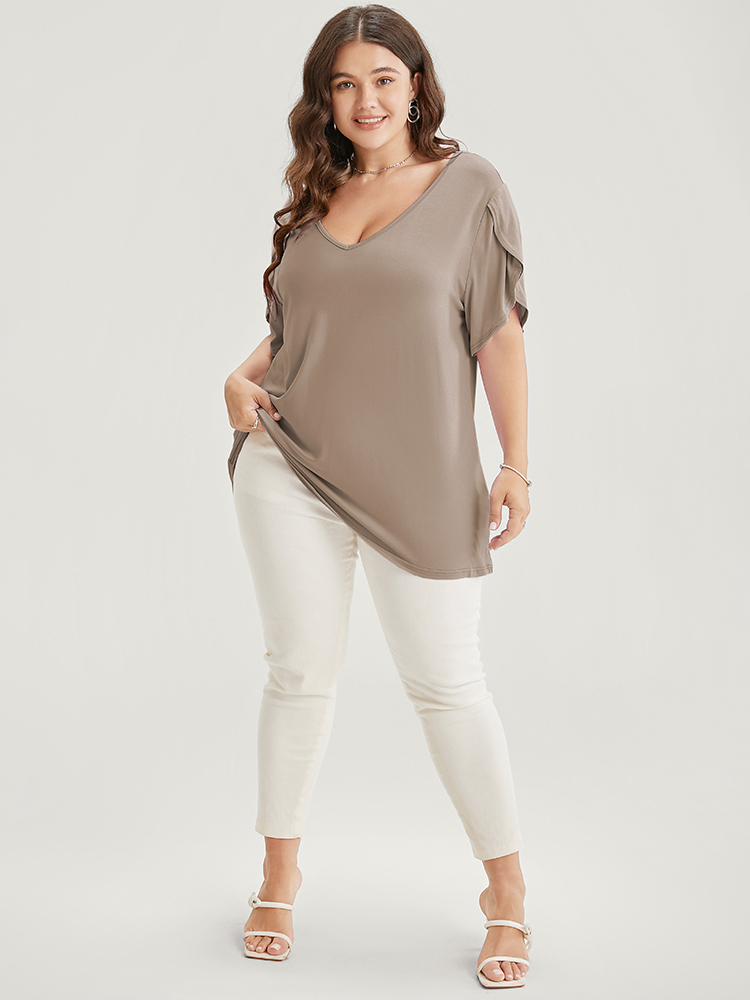 

Plus Size Plain V Neck Split Petal Sleeve T-shirt Tan Women Casual Plain V-neck Dailywear T-shirts BloomChic