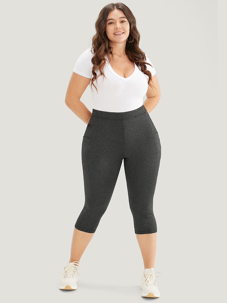 

Plus Size Plain Skinny Pocket Cropped Leggings Women DimGray Casual Medium stretch Skinny High Rise Dailywear Leggings BloomChic