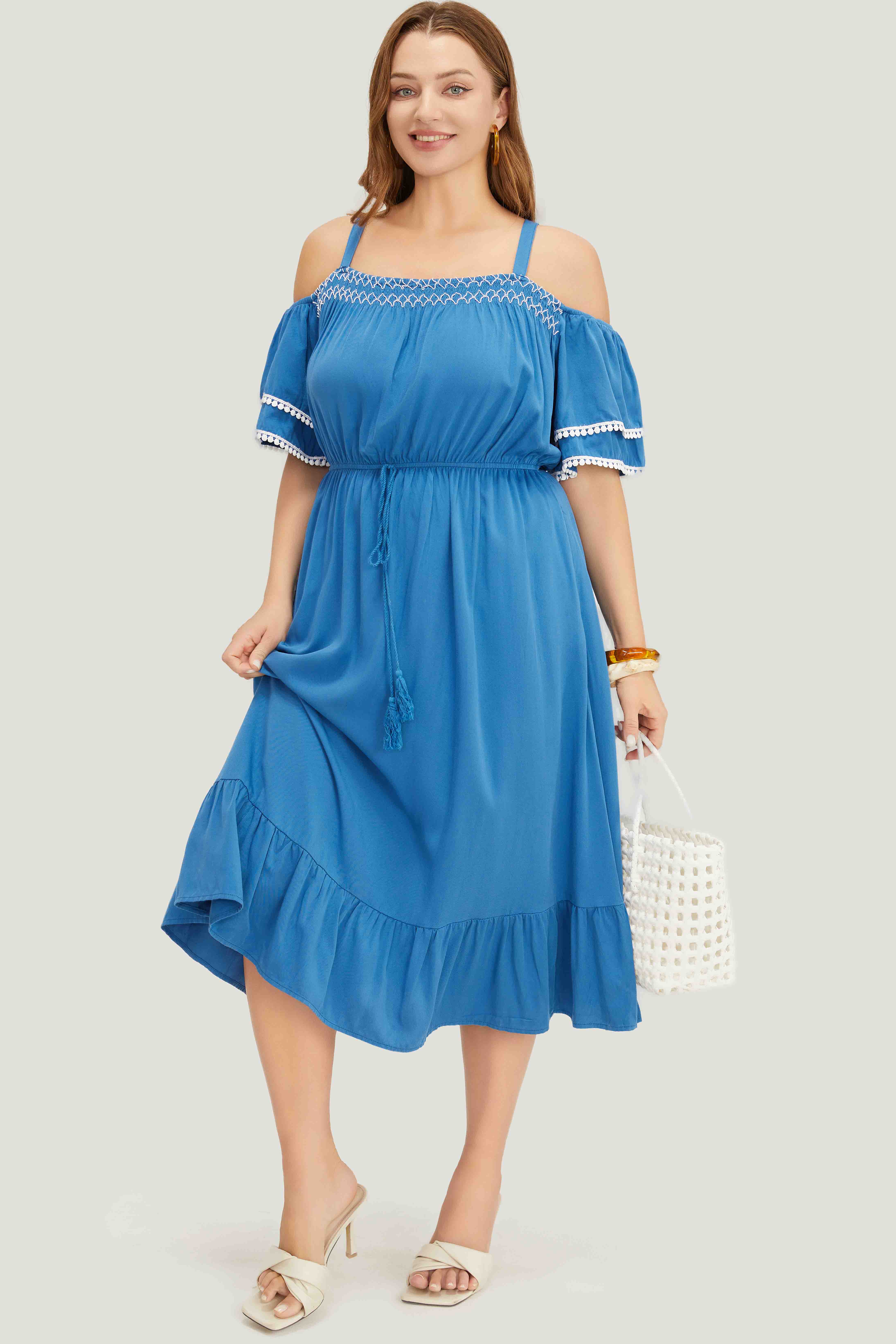 Plus Size Women Dailywear Plain Adjustable Straps Regular Sleeve Short sleeve Cold Shoulder Pocket Vacation Dresses BloomChic 