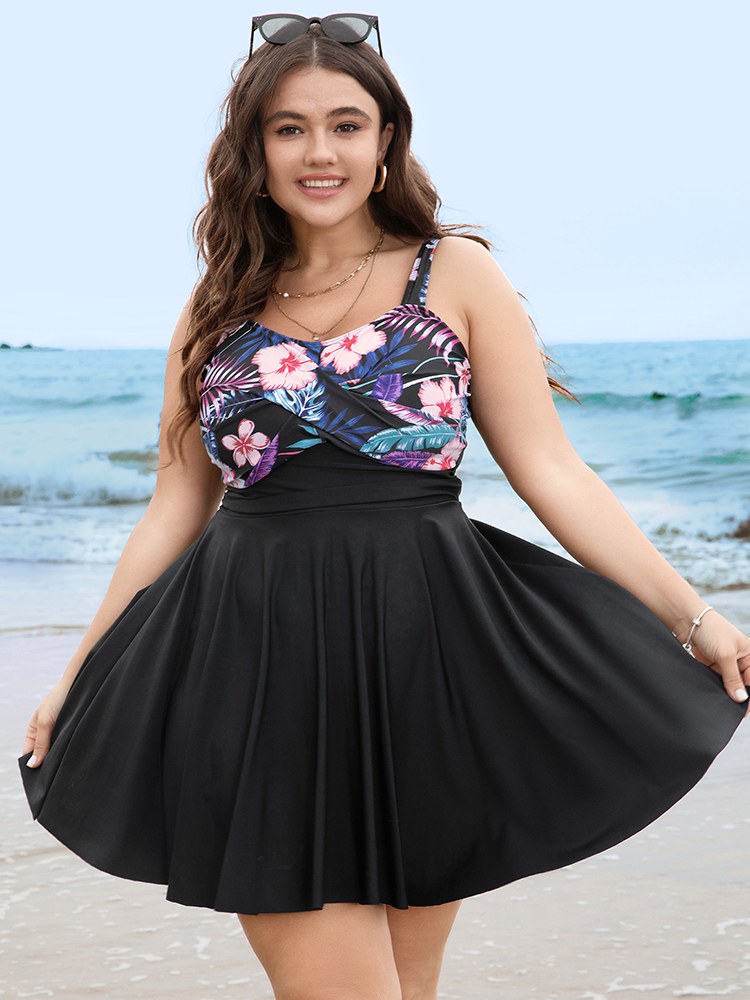 

Plus Size Floral Patchwork Flutter Hem Empire Waist Swim Dress Women's Swimwear Black Vacation Bodycon Spaghetti Strap High stretch Curve Swim Dresses BloomChic