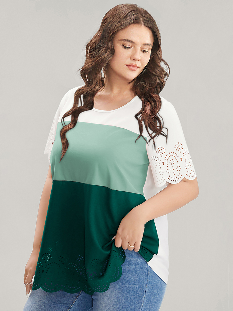 

Plus Size Colorblock Contrast Scalloped Trim Laser Cut Crew Neck T-shirt Emerald Elegant Jersey Tops