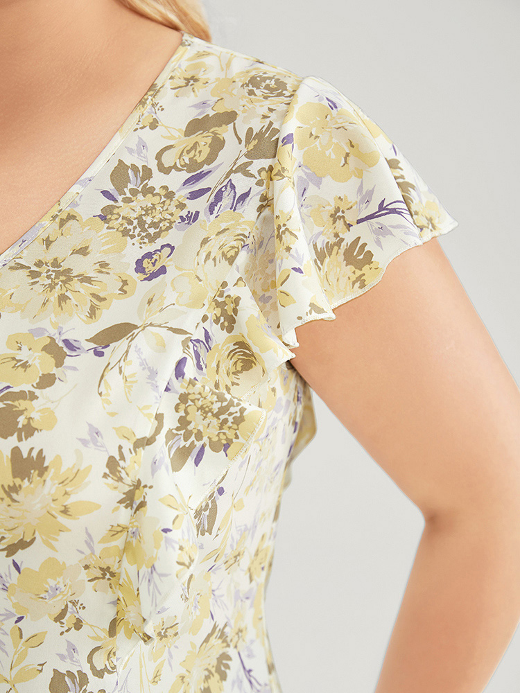 Plus Size White Floral Print V Neck Ruffle Trim Cap Sleeve Blouse Women Elegant Cap Sleeve V-neck Dailywear Blouses BloomChic 18-20/2X 