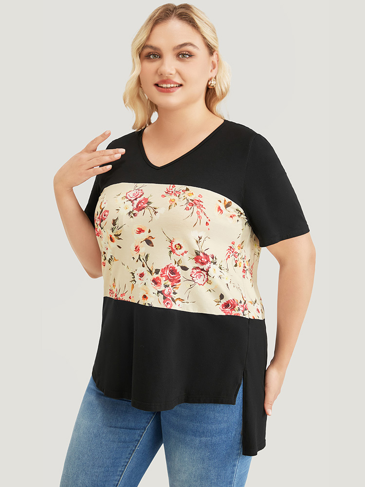 Plus Size Women Dailywear Floral Regular Sleeve Short sleeve V-neck Elegant T-shirts BloomChic 