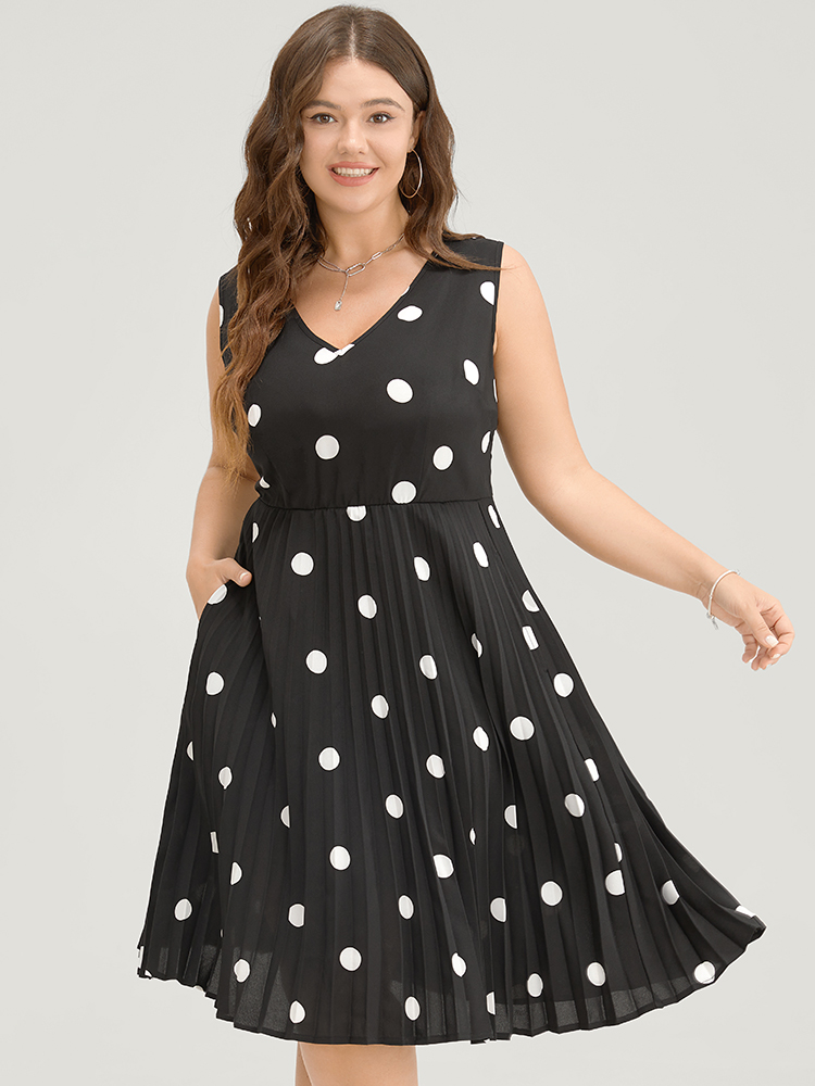 

Plus Size Polka Dot Pocket Pleated Hem Tank Dress Black Women Elegant Pleated V-neck Sleeveless Curvy Midi Dress BloomChic