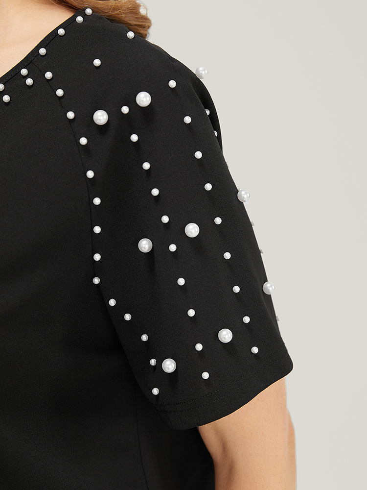 Plus Size Women Dailywear Plain Beaded Raglan sleeve Short sleeve Round Neck Elegant T-shirts BloomChic 