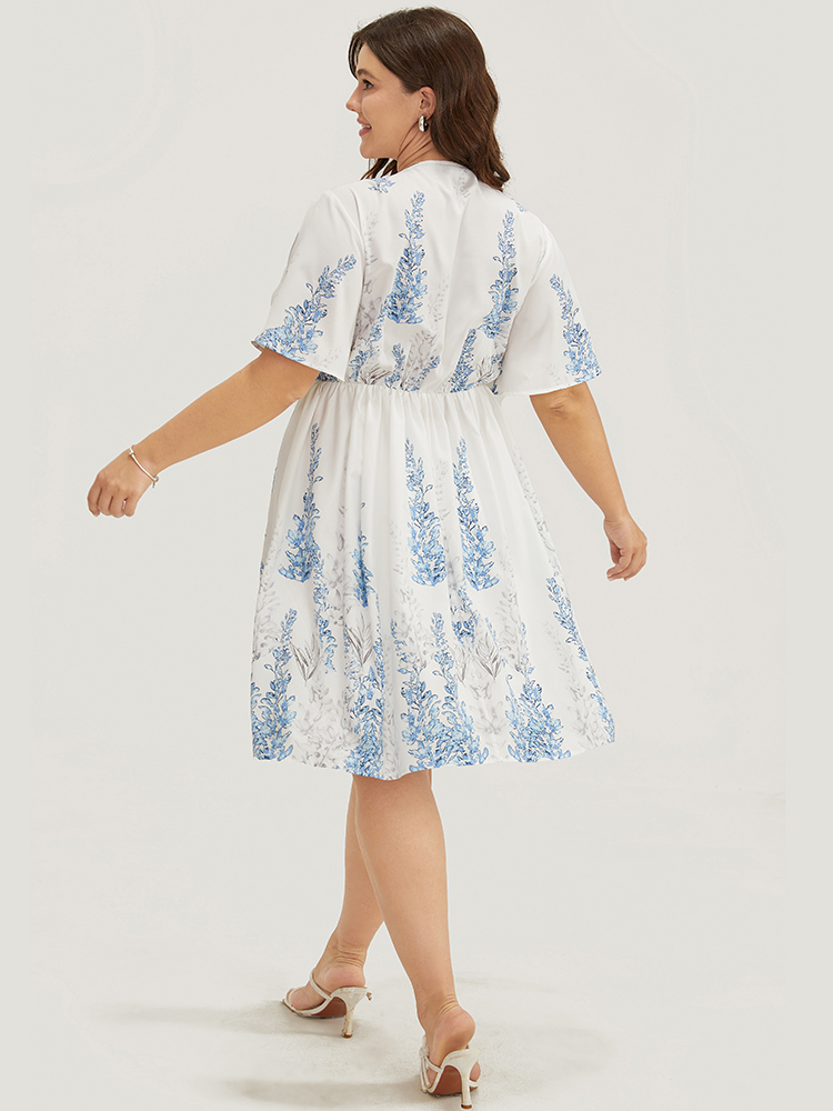 

Plus Size Bandana Print Pocket Ruffle Knee Dress LightBlue Women Pocket V-neck Short sleeve Curvy Knee Dress BloomChic