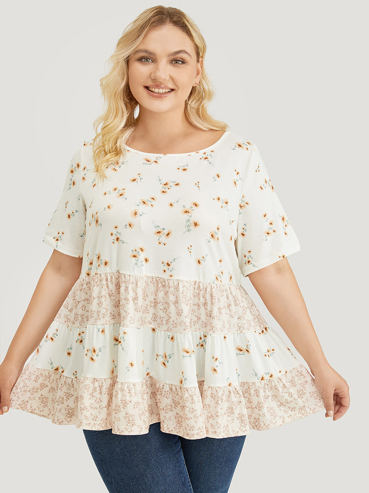 

Plus Size Ditsy Floral Contrast Ruffle Tiered T-shirt Apricot Round Neck Short sleeve Elegant Jersey Tops