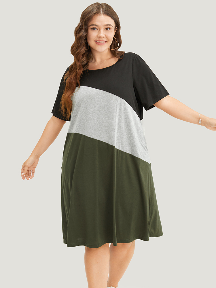 Plus Size Women Dailywear Colorblock Contrast Regular Sleeve Short sleeve Round Neck Pocket Casual Dresses BloomChic 