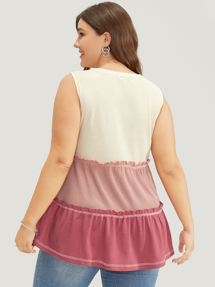 Plus Size Colorblock Contrast Frill Trim Ruffle Tiered Waffle Knit Tank Top Women Rouge Elegant Contrast V-neck Dailywear Tank Tops Camis BloomChic 18-20/2X 