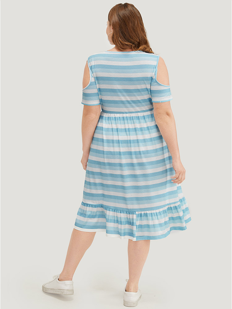 Plus Size Women Dailywear Striped Contrast Regular Sleeve Short sleeve Cold Shoulder Pocket Casual Dresses BloomChic 