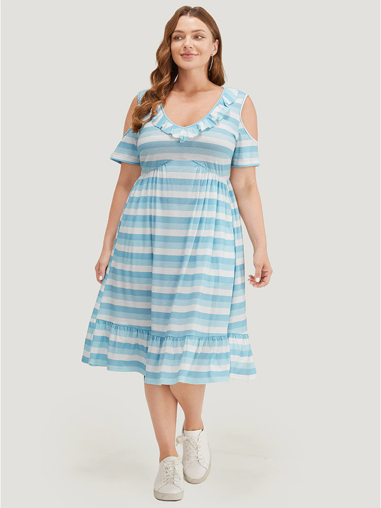 Plus Size Women Dailywear Striped Contrast Regular Sleeve Short sleeve Cold Shoulder Pocket Casual Dresses BloomChic 