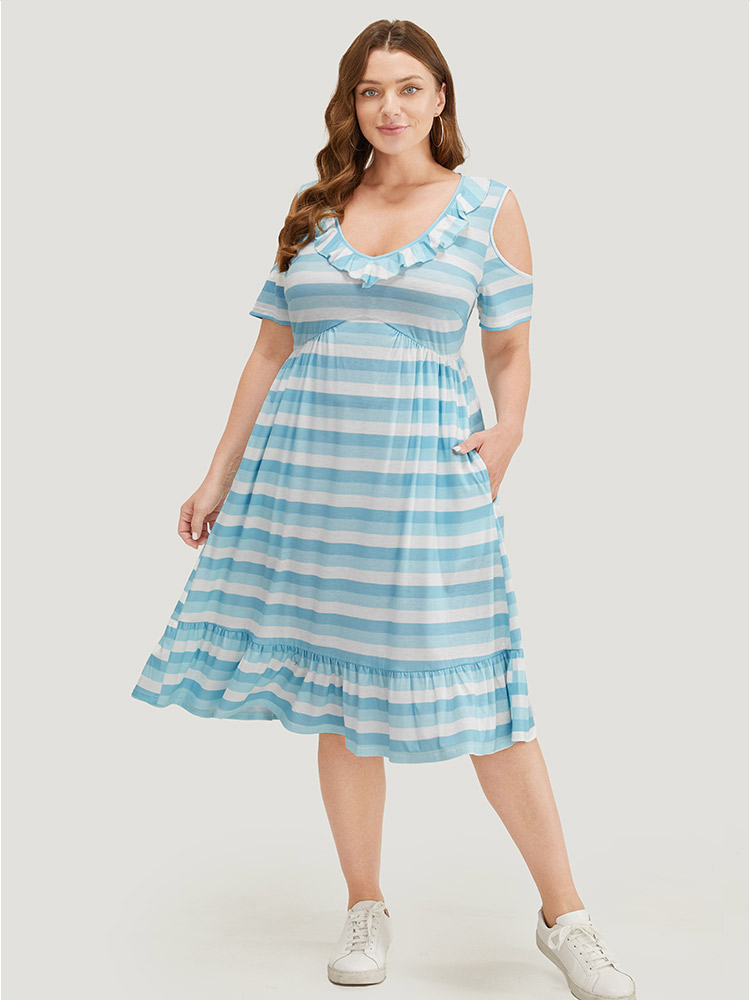 Plus Size Women Dailywear Striped Contrast Regular Sleeve Short sleeve Cold Shoulder Pocket Casual Dresses BloomChic 