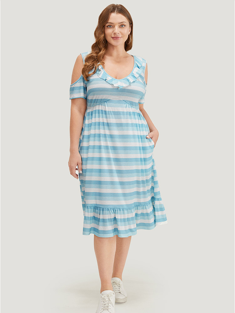 Plus Size Women Dailywear Striped Contrast Regular Sleeve Short sleeve Cold Shoulder Pocket Casual Dresses BloomChic 