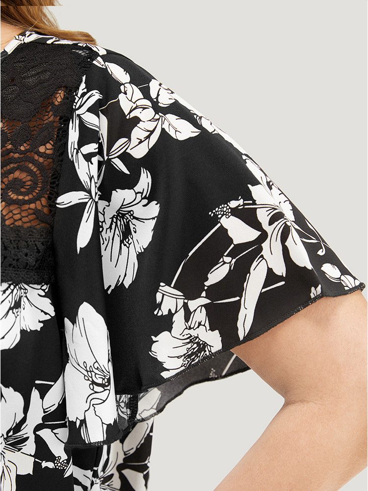Plus Size Women Dailywear Plants Printed Regular Sleeve Short sleeve Round Neck Elegant Blouses BloomChic 