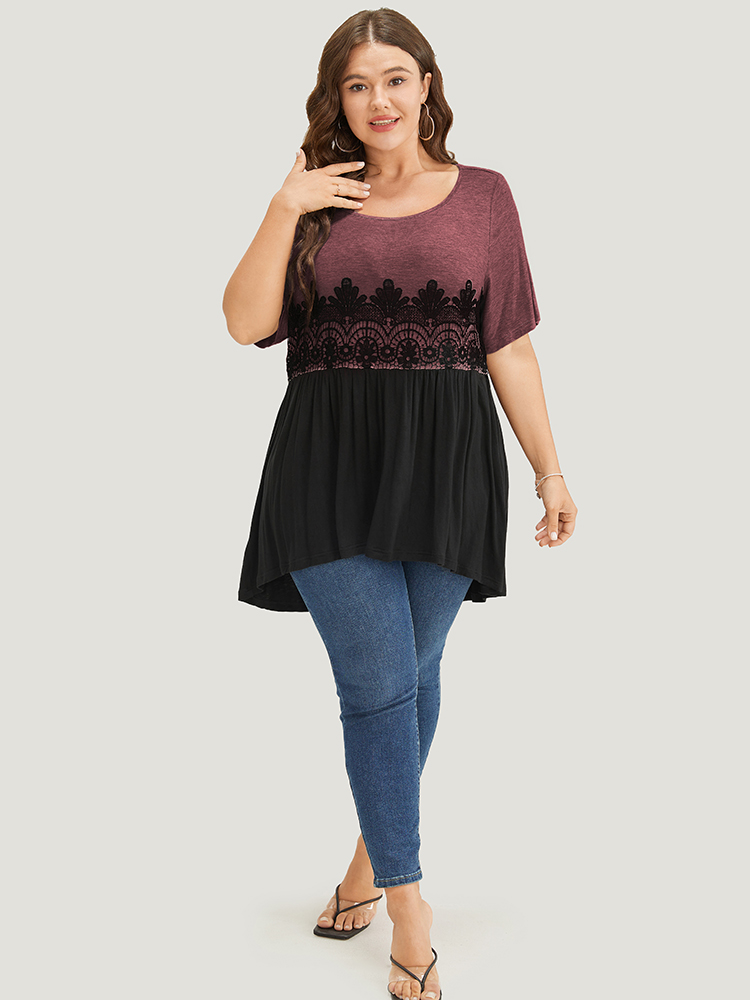 

Plus Size Floral Guipure Lace Contrast Ruffle Asymmetrical Hem T-shirt Russet Round Neck Short sleeve Elegant Jersey Tops