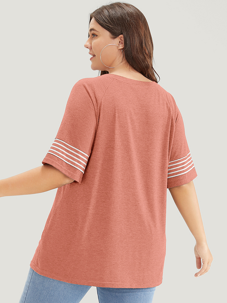 

Plus Size Striped Contrast Raglan Sleeve Crew Neck T-shirt Coral Women Casual Plain Round Neck Everyday T-shirts BloomChic