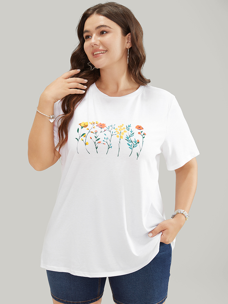 Plus Size Floral & Plant Printed Round Neck Graphic Tee WhiteSmoke Women Casual Printed Natural Flowers Dailywear T-shirts BloomChic 28/5X 