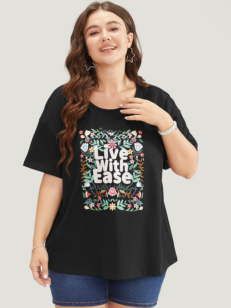 

Plus Size Floral & Slogan Print Slightly Stretchy Casual T-shirt Black Women Casual Plain Natural Flowers Round Neck Dailywear T-shirts BloomChic