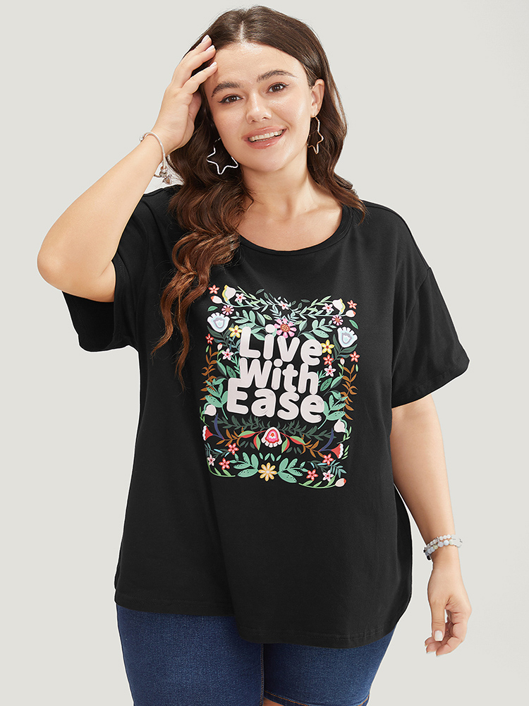 

Plus Size Floral & Slogan Print Slightly Stretchy Casual T-shirt Black Women Casual Plain Natural Flowers Round Neck Dailywear T-shirts BloomChic