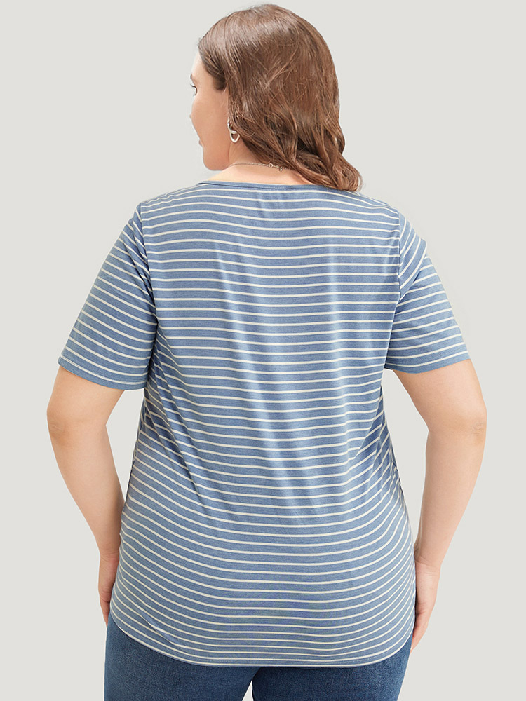 

Plus Size Striped Contrast Knotted Hem Button Detail T-shirt Stone Women Casual Contrast Striped V-neck Dailywear T-shirts BloomChic