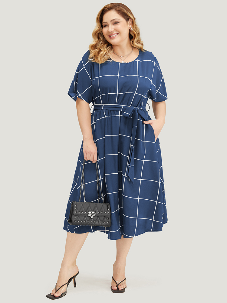 

Plus Size Plaid Print Pocket Belted Ruffle Hem Dolman Sleeve Dress DarkBlue Women Office Cross straps Round Neck Short sleeve Curvy Midi Dress BloomChic