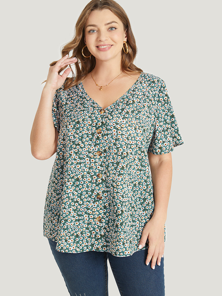 Plus Size Women Dailywear Ditsy Floral Ruffle Sleeve Short sleeve V-neck Elegant Blouses BloomChic 