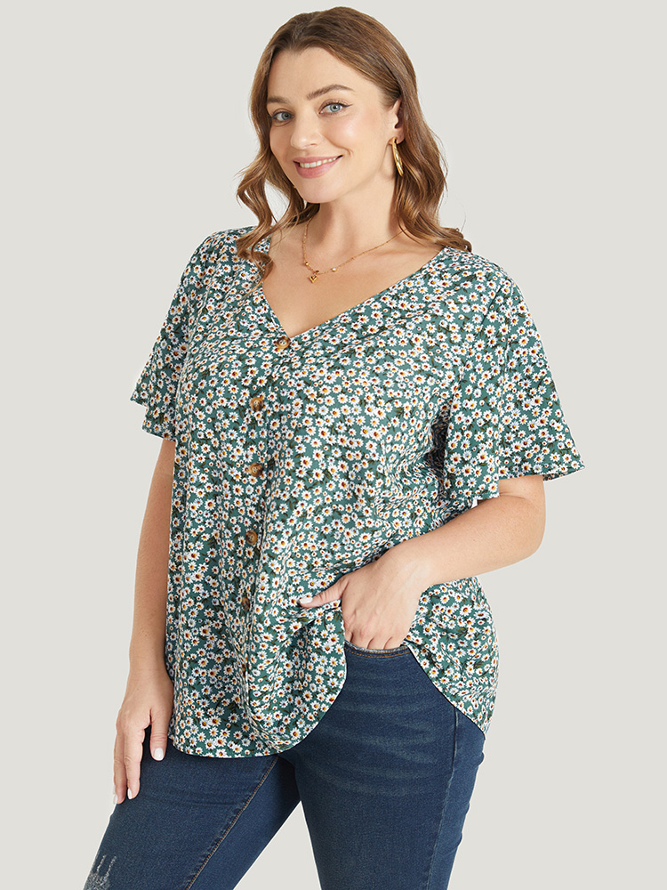 Plus Size Women Dailywear Ditsy Floral Ruffle Sleeve Short sleeve V-neck Elegant Blouses BloomChic 