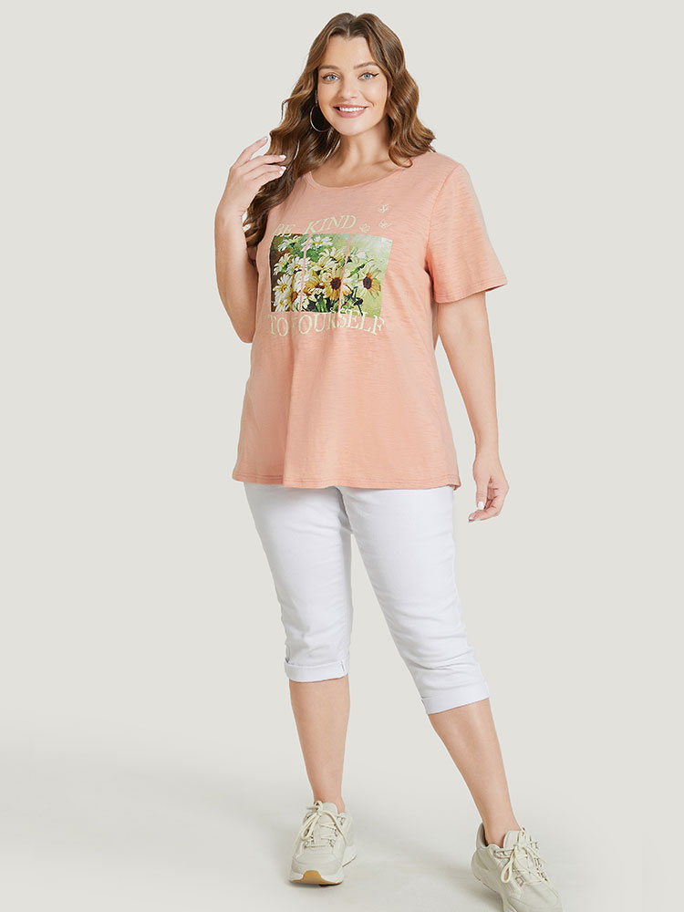 Plus Size Women Dailywear Natural Flowers Regular Sleeve Short sleeve Round Neck Elegant T-shirts BloomChic 