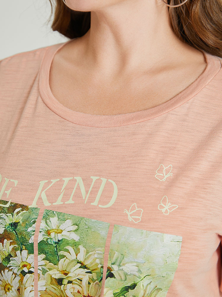 Plus Size Women Dailywear Natural Flowers Regular Sleeve Short sleeve Round Neck Elegant T-shirts BloomChic 