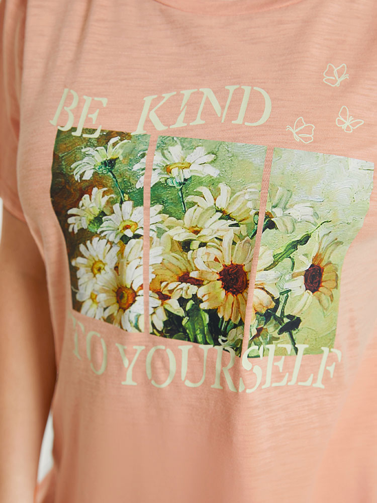 Plus Size Women Dailywear Natural Flowers Regular Sleeve Short sleeve Round Neck Elegant T-shirts BloomChic 