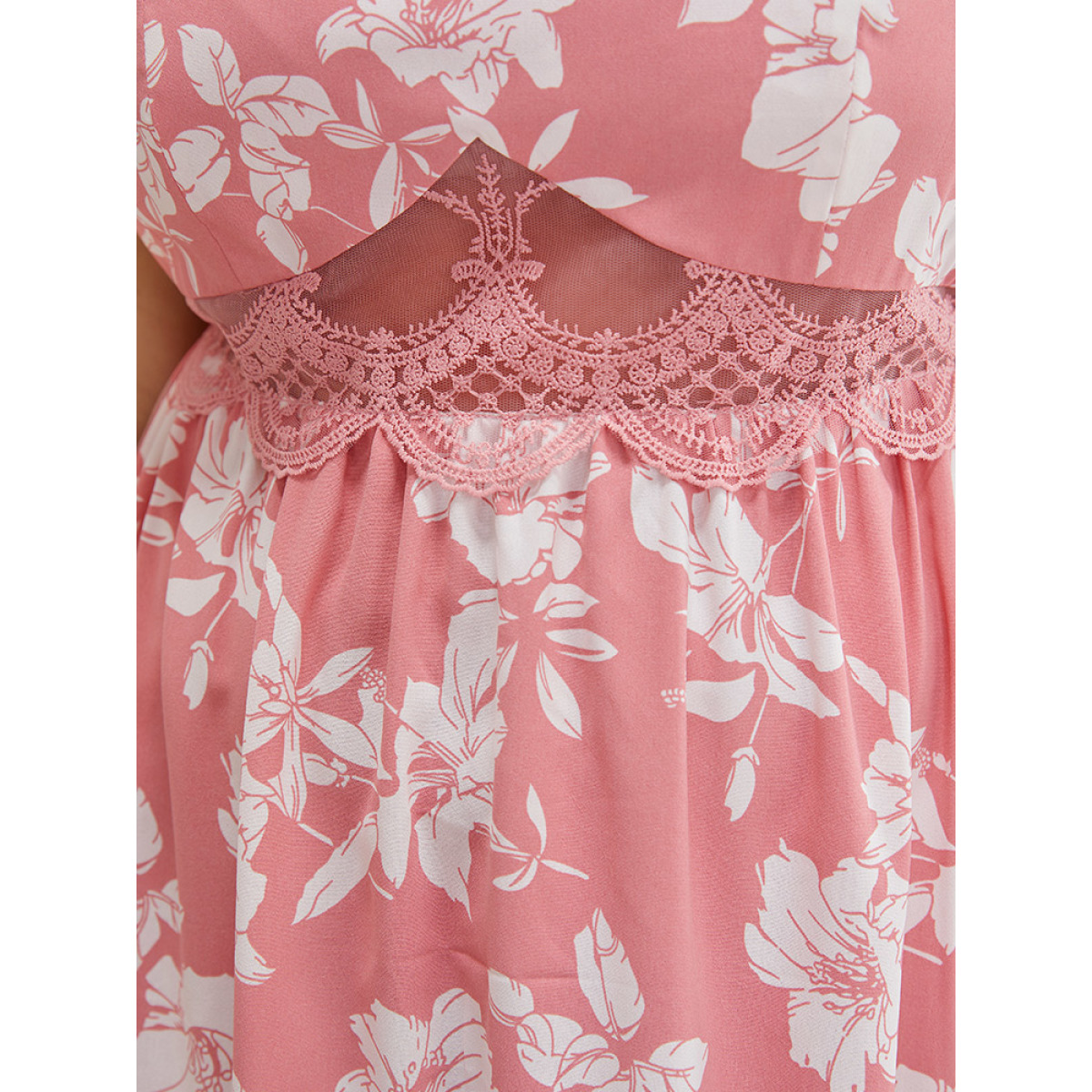 

Plus Size Floral Ruffle Hem Pocket Lace Mesh Insert Cami Dress Rouge Women Adjustable Straps Spaghetti Strap Sleeveless Curvy Midi Dress BloomChic