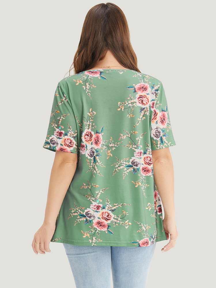 

Plus Size Floral Print Button Detail Pleated V Neck T-shirt Sage Women Casual Floral V-neck Dailywear T-shirts BloomChic