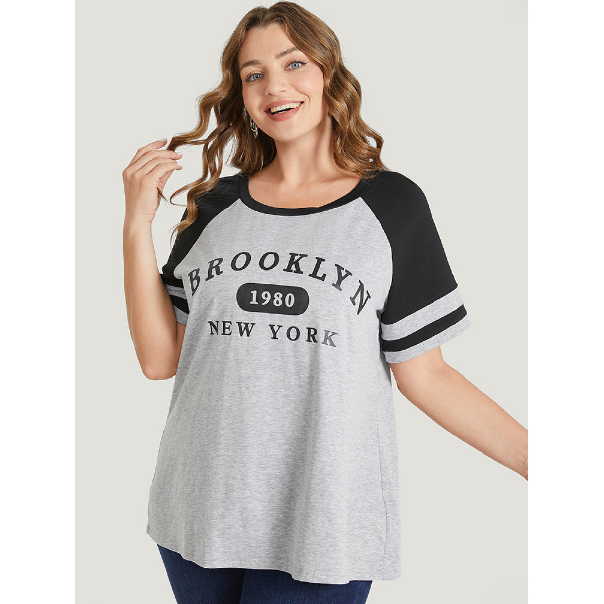 

Plus Size Letter Print Contrast Raglan Sleeve Graphic Tee LightGray Women Casual Striped Round Neck Dailywear T-shirts BloomChic