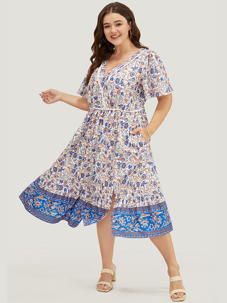 

Plus Size Bandana Print Pocket Pompom Trim Wrap Split Ruffle Dress Cerulean Women Vacation Printed V-neck Short sleeve Curvy Midi Dress BloomChic