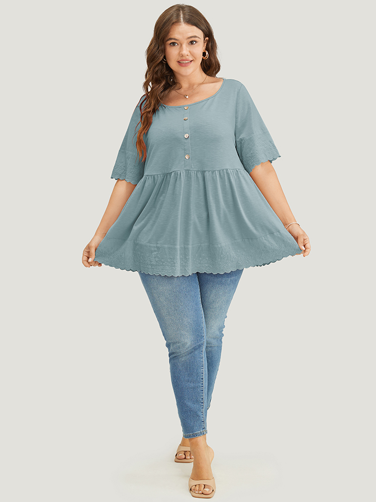 

Plus Size Solid Button Up Lace Scalloped Trim T-shirt SlateGray Elegant Jersey Tops