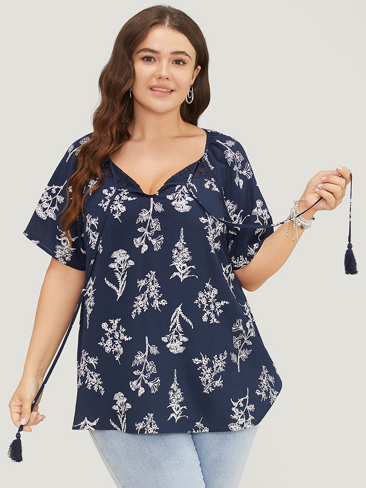 Plus Size Women Dailywear Silhouette Floral Print Tassels Regular Sleeve Short sleeve Tie Neck Elegant Blouses BloomChic 