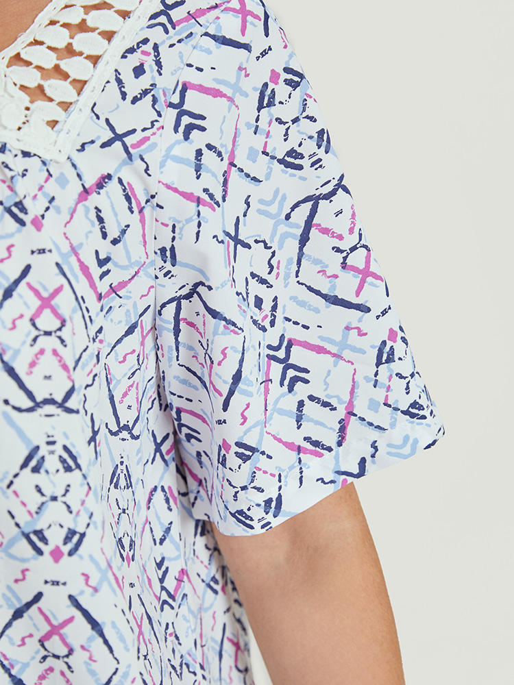 Plus Size Women Dailywear Geometric Patchwork Regular Sleeve Short sleeve Square Neck Elegant Blouses BloomChic 