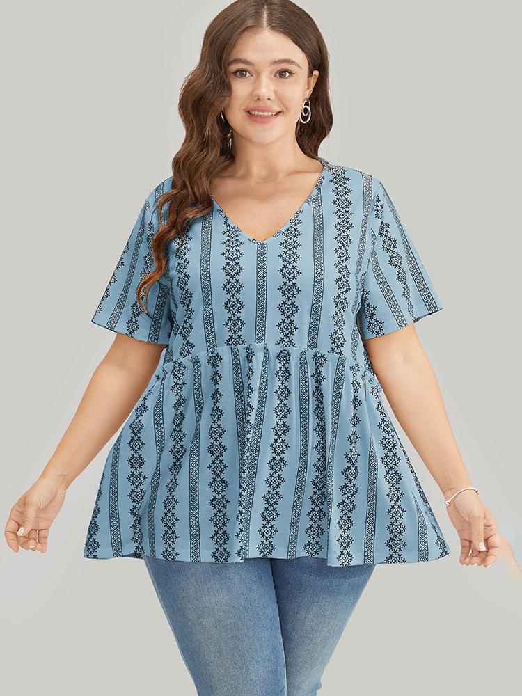 

Plus Size Floral & Striped Frill Trim Ruffle Hem T-shirt Stone V-neck Short sleeve Vacation Jersey Tops