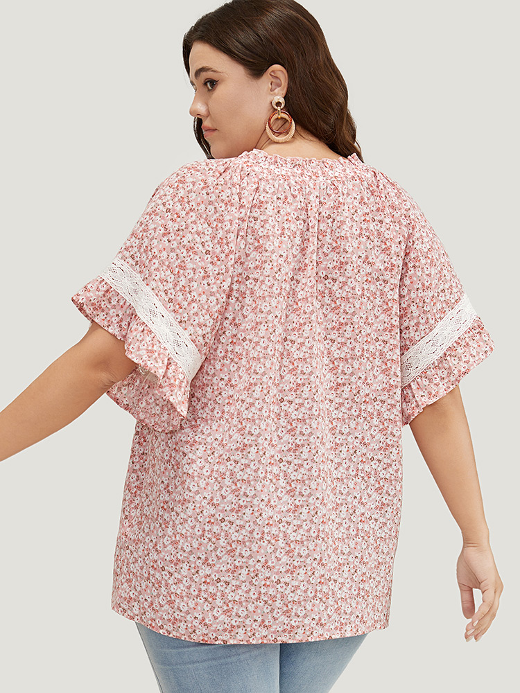 

Plus Size Crepe Ditsy Floral Frill Trim Lace Ruffle Sleeve Tie Neck Blouse Women Elegant Short sleeve Tie Neck Dailywear Blouses BloomChic