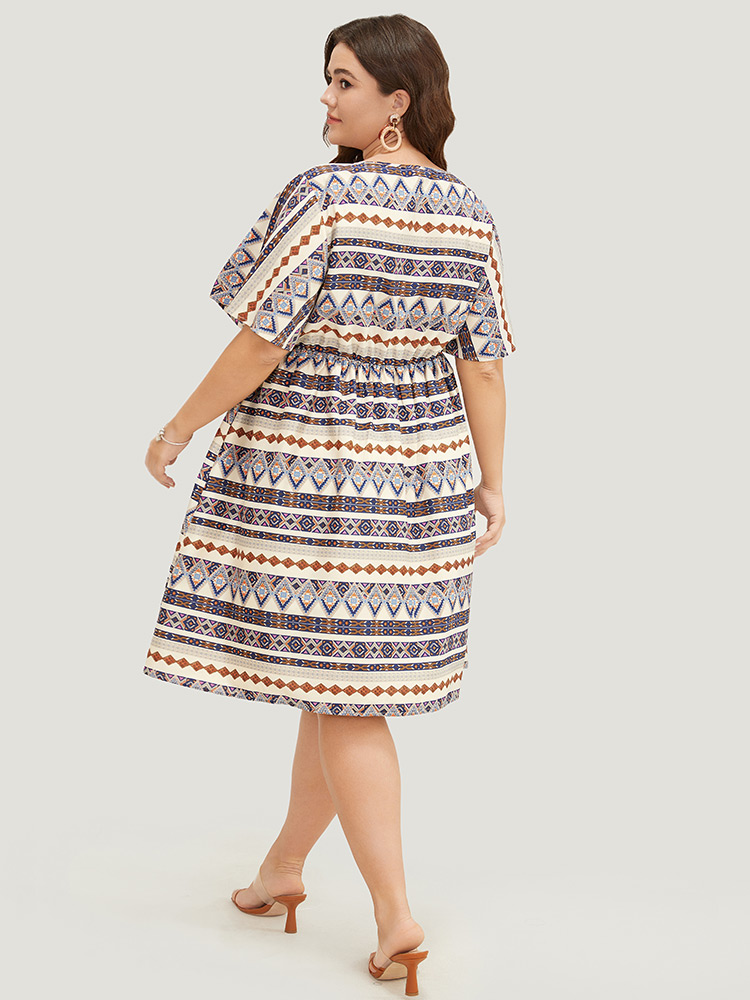 Plus Size Women Dailywear Bohemian Print Keyhole Ruffle Sleeve Short sleeve V-neck Pocket Vacation Dresses BloomChic 