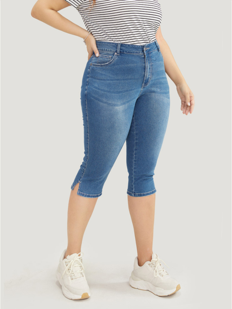 

Plus Size Very Stretchy Medium Wash Split Hem Knee Denim Shorts Women Blue High stretch Dailywear Pocket Casual Denim Shorts BloomChic