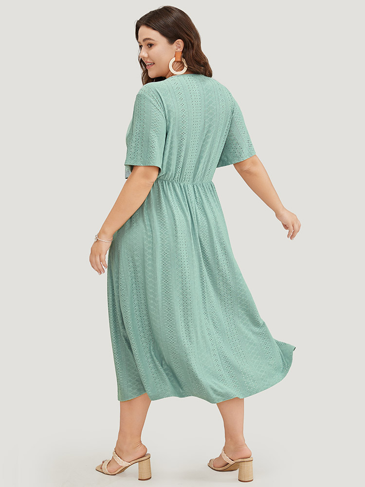 

Plus Size Solid Ruffle Sleeve Pocket Contrast Lace Broderie Anglaise Dress Mint Women Elegant Lined V-neck Short sleeve Curvy Midi Dress BloomChic
