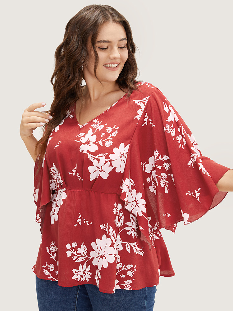 

Plus Size Scarlet Floral Printed Plicated Detail Flutter Sleeve Blouse Women Elegant Short sleeve V-neck Dailywear Blouses BloomChic