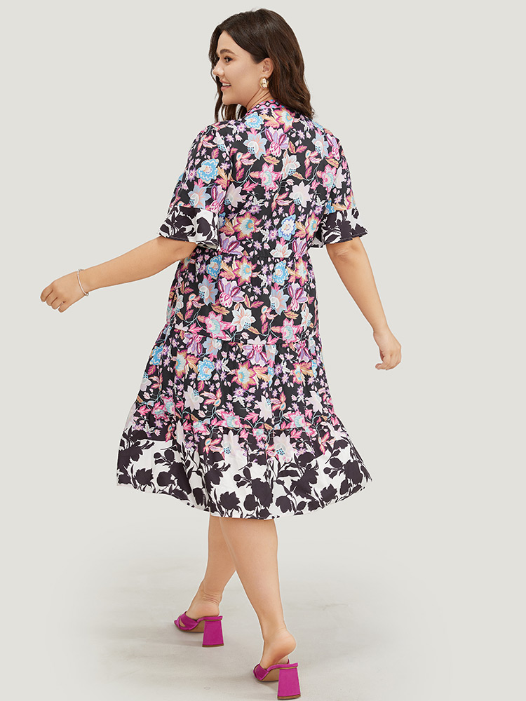 

Plus Size Floral Print Pocket Ruffle Tiered Bell Sleeve Dress Multicolor Women Printed Stand-up collar Short sleeve Curvy Knee Dress BloomChic