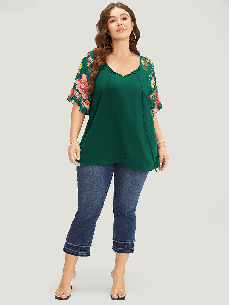 Plus Size Women Dailywear Floral Cross straps Raglan sleeve Short sleeve Tie Neck Elegant Blouses BloomChic 