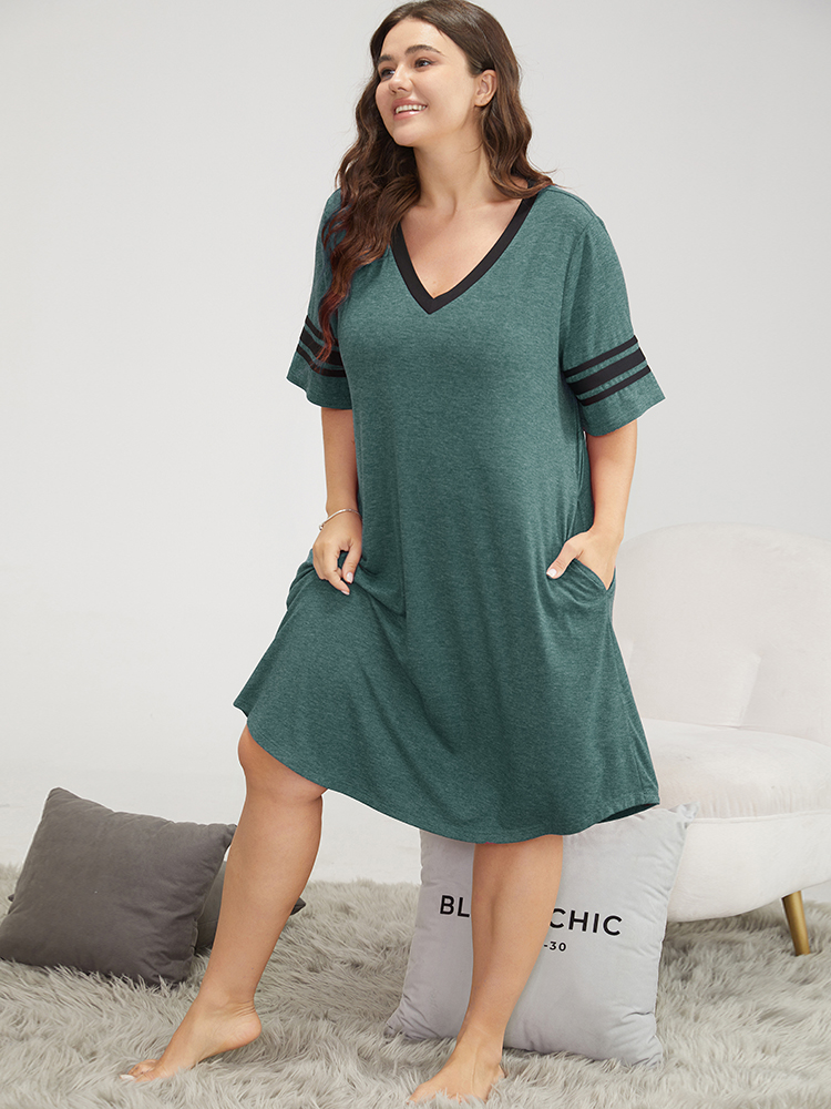 Plus Size Contrast Trim Pocket Striped Sleep Dress Women DarkGreen Casual Plain Contrast V-neck Loungewear BloomChic 14-16/1X 
