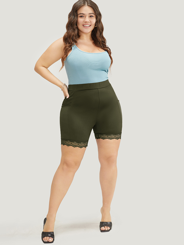 

Plus Size Solid Pocket Side Lace Hem Shorts Women ArmyGreen Elegant High stretch Skinny High Rise Dailywear Leggings BloomChic