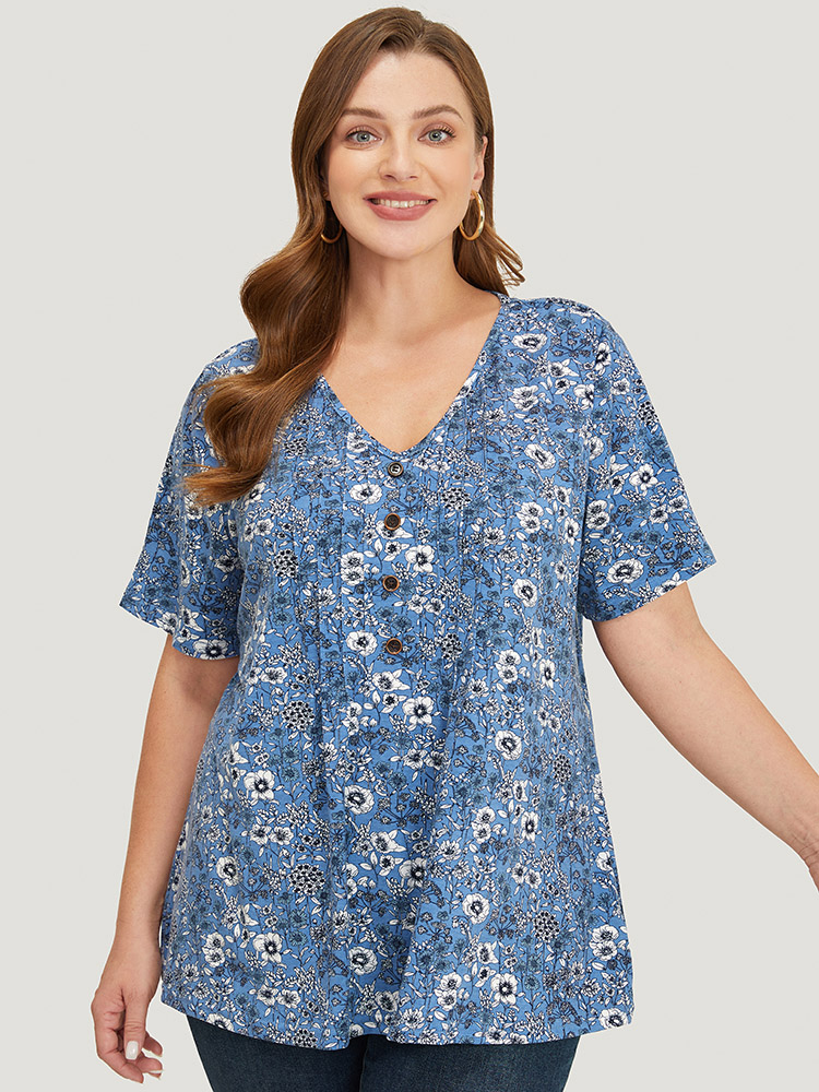 Plus Size Women Dailywear Floral Regular Sleeve Short sleeve V-neck Elegant T-shirts BloomChic 